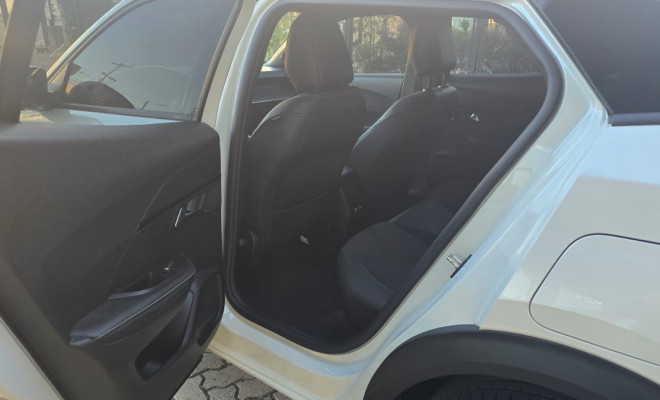 Peugeot 2008 Active 1.0 Turbo Flex 5p Aut. 2025 Flex-7