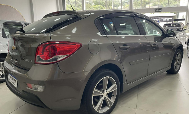 GM - Chevrolet CRUZE LT 1.8 16V FlexPower 4p Aut. 2015 Flex-1