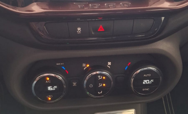 Fiat Toro Freedom 1.8 16V Flex Aut. 2016 Flex-9