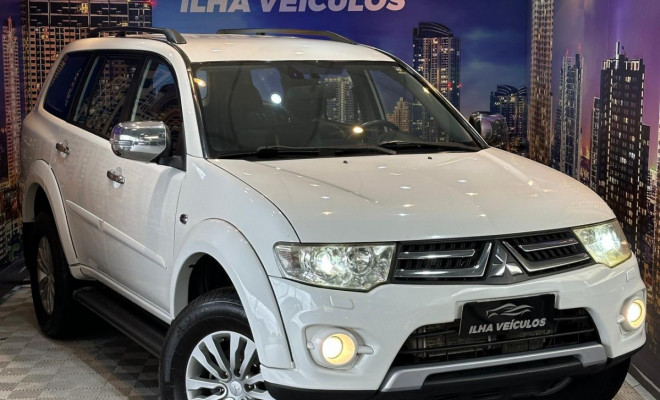 Mitsubishi Pajero HPE-S 3.2 4x4 T.I.Diesel 5p Aut. 2016 Diesel-1