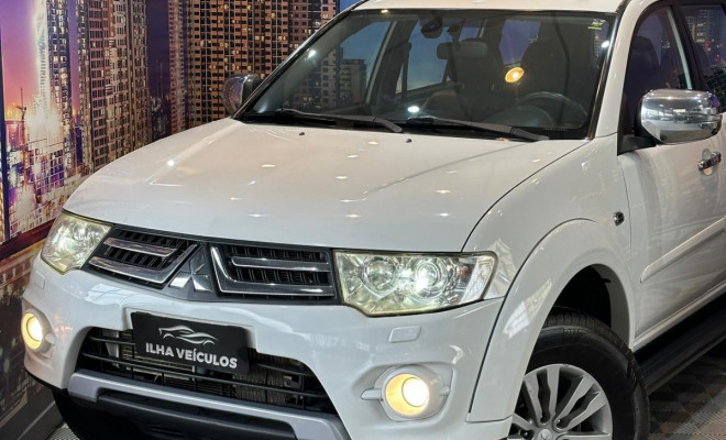 Mitsubishi Pajero HPE-S 3.2 4x4 T.I.Diesel 5p Aut. 2016 Diesel-0