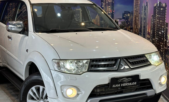 Mitsubishi Pajero HPE-S 3.2 4x4 T.I.Diesel 5p Aut. 2016 Diesel-2