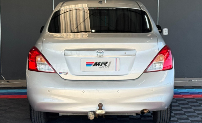 Nissan VERSA SV 1.6 16V Flex Fuel 4p Mec. 2013 Flex-4