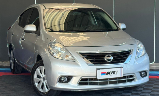 Nissan VERSA SV 1.6 16V Flex Fuel 4p Mec. 2013 Flex