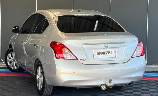 Nissan VERSA SV 1.6 16V Flex Fuel 4p Mec. 2013 Flex-1