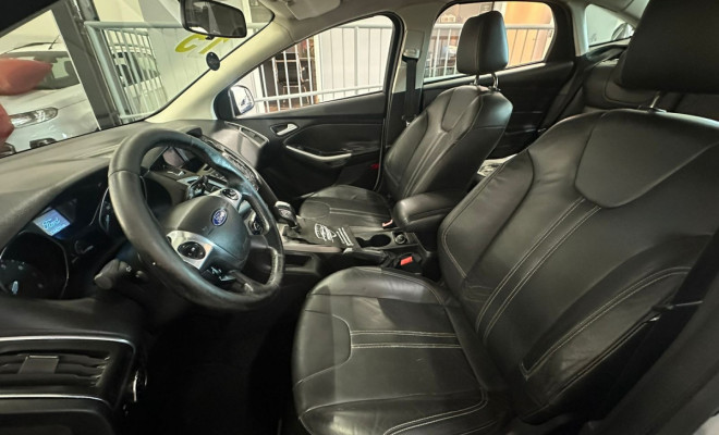 Ford Focus Sedan 2.0 16V/2.0 16V Flex 4p Aut. 2015 Flex-6