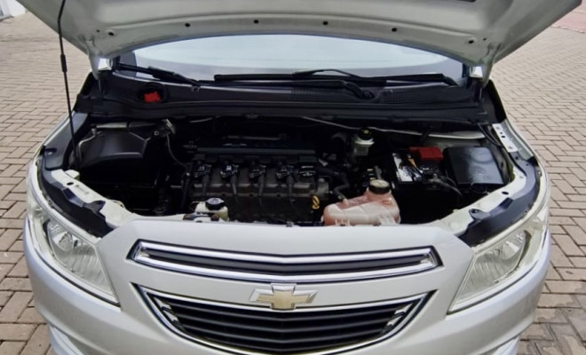 GM - Chevrolet ONIX HATCH LT 1.0 8V FlexPower 5p Mec. 2016 Flex-6