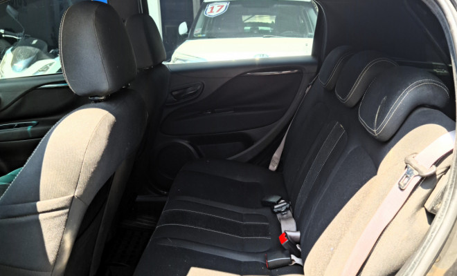 Fiat Punto 1.8 Blackmotion Automatizado 2014-5