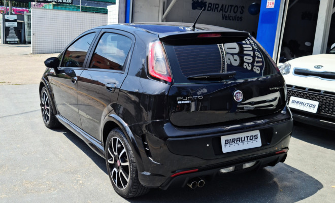 Fiat Punto 1.8 Blackmotion Automatizado 2014-3