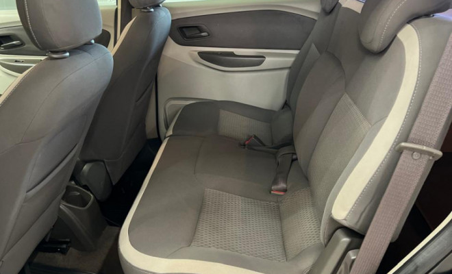 GM - Chevrolet SPIN LT 1.8 8V Econo.Flex 5p Mec. 2014 Flex-8