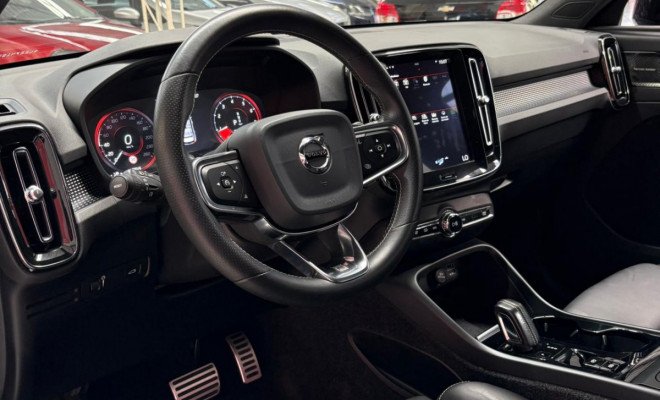 Volvo XC 40 T-5 R-DESIGN 2.0 252cv AWD 2020 Gasolina-6