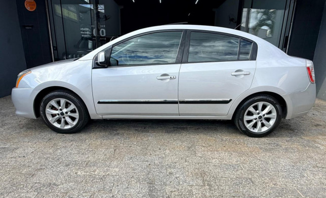 Nissan Sentra SL 2.0/ 2.0 Flex Fuel 16V Aut. 2011 Flex-7