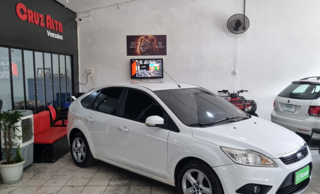 Ford Focus 1.6 S/SE/SE Plus Flex 8V/16V  5p 2013 Flex-1