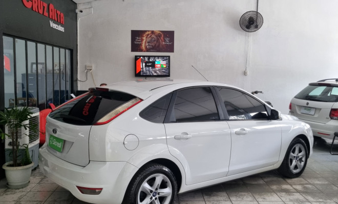 Ford Focus 1.6 S/SE/SE Plus Flex 8V/16V  5p 2013 Flex-3