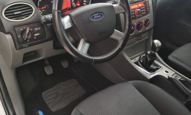 Ford Focus 1.6 S/SE/SE Plus Flex 8V/16V  5p 2013 Flex-4