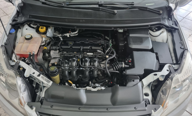 Ford Focus 1.6 S/SE/SE Plus Flex 8V/16V  5p 2013 Flex-2