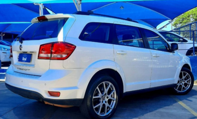 Fiat FREEMONT EMOT./PRECISION 2.4 16V 5p Aut. 2015 Gasolina-2