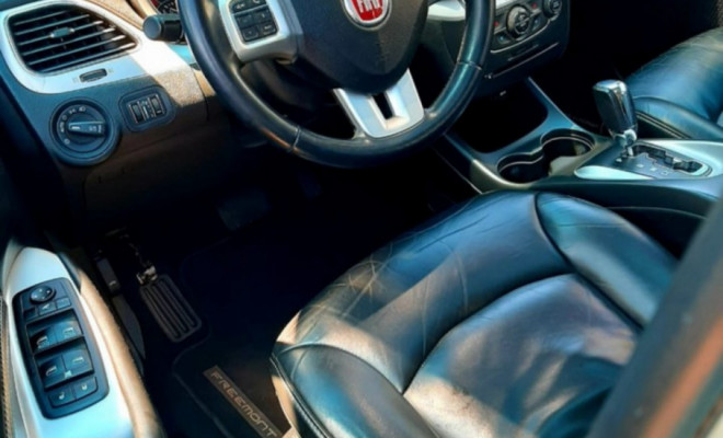 Fiat FREEMONT EMOT./PRECISION 2.4 16V 5p Aut. 2015 Gasolina-6