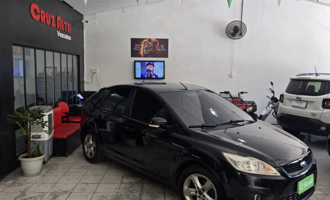 Ford Focus 1.6 S/SE/SE Plus Flex 8V/16V  5p 2013 Flex-1