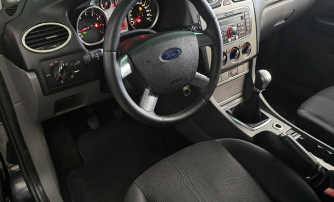 Ford Focus 1.6 S/SE/SE Plus Flex 8V/16V  5p 2013 Flex-6