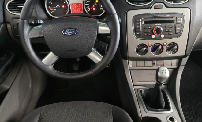 Ford Focus 1.6 S/SE/SE Plus Flex 8V/16V  5p 2013 Flex-8