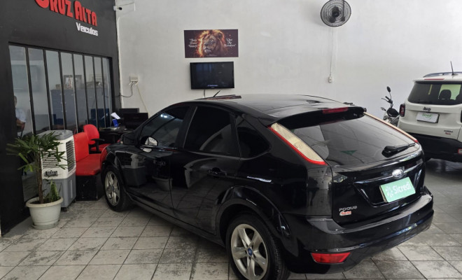Ford Focus 1.6 S/SE/SE Plus Flex 8V/16V  5p 2013 Flex-2