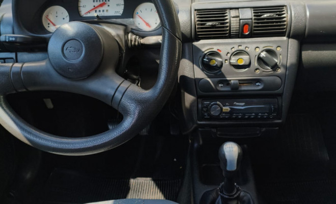 GM - Chevrolet Corsa Sed.Wind 1.0/Millenium/Classic VHC 2001 Gasolina-4