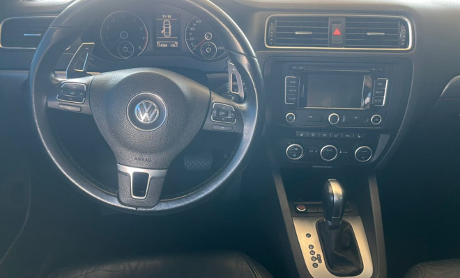 VW - VolksWagen JETTA Comfortline 2.0 T.Flex 8V 4p Tipt. 2014 Flex-8