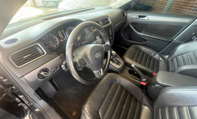 VW - VolksWagen JETTA Comfortline 2.0 T.Flex 8V 4p Tipt. 2014 Flex-7