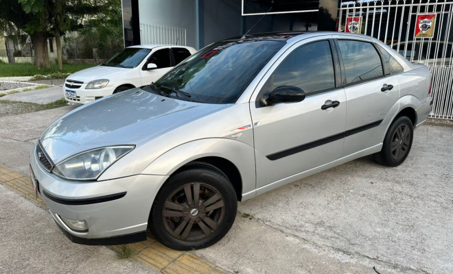 Ford Focus Sedan 2.0 L FC - 2006-4