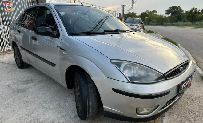 Ford Focus Sedan 2.0 L FC - 2006-0