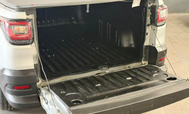 Fiat Strada Endurance 1.3 Flex 8V CS Plus 2024 Flex-9