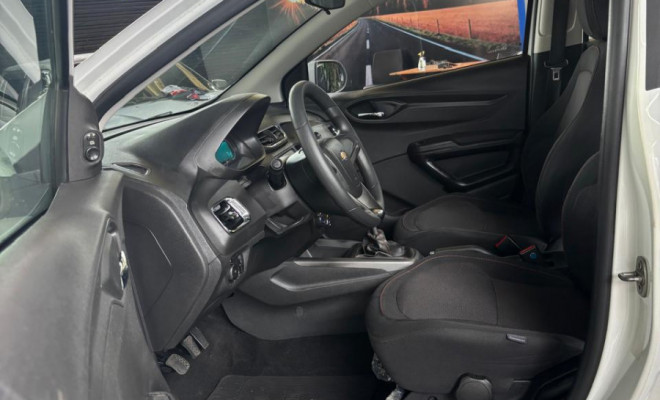 GM - Chevrolet ONIX HATCH LTZ 1.4 8V FlexPower 5p Mec. 2015 Flex-4