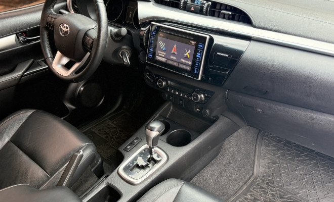 Toyota Hilux CD SRV 4x4 2.8 TDI Diesel Aut. 2018 Diesel-6