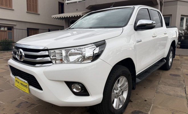 Toyota Hilux CD SRV 4x4 2.8 TDI Diesel Aut. 2018 Diesel-1