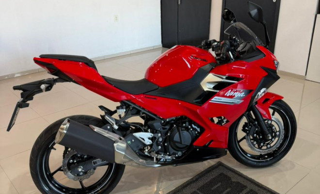 KAWASAKI NINJA 400 2023 Gasolina-4