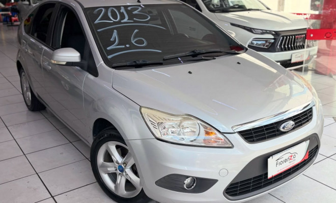 Ford Focus 1.6 GLX 2013-1