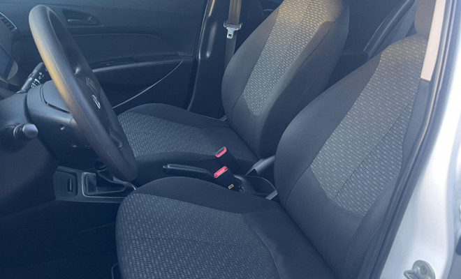 Hyundai HB20 Unique 1.0 Flex 12V Mec. 2019-4