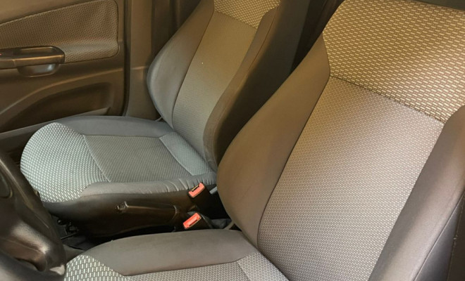 VW - VolksWagen Gol (novo) 1.0 2012 Flex   Completo    AC/TROCAS-6