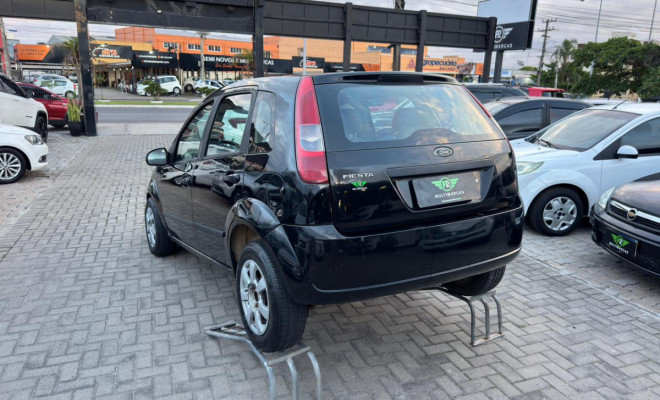 Ford Fiesta Personnalité 1.0 8V 66cv 5p 2006 Gasolina-3