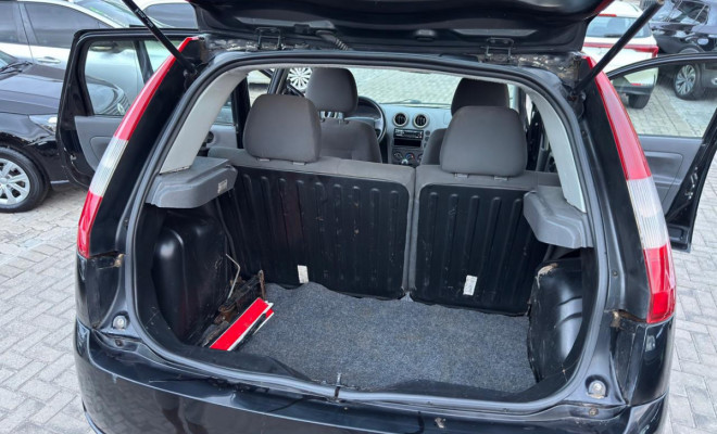 Ford Fiesta Personnalité 1.0 8V 66cv 5p 2006 Gasolina-9