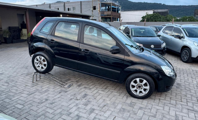 Ford Fiesta Personnalité 1.0 8V 66cv 5p 2006 Gasolina-16