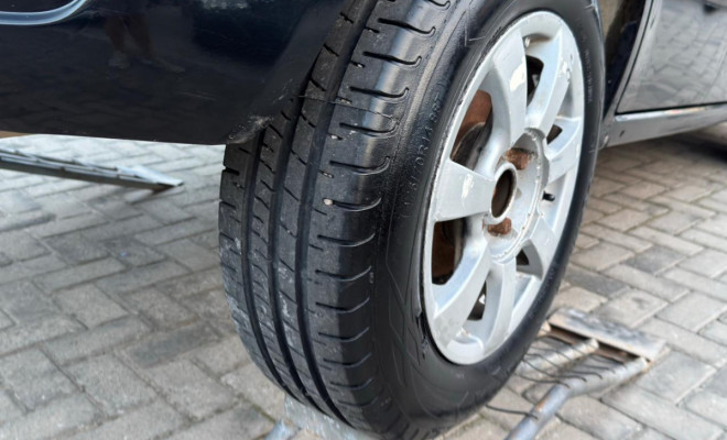 Ford Fiesta Personnalité 1.0 8V 66cv 5p 2006 Gasolina-11