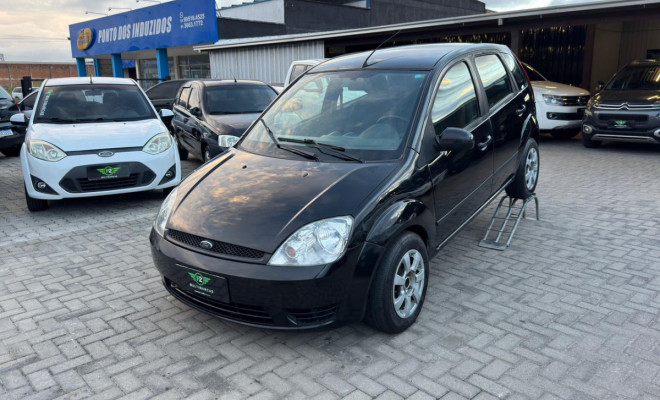 Ford Fiesta Personnalité 1.0 8V 66cv 5p 2006 Gasolina-0