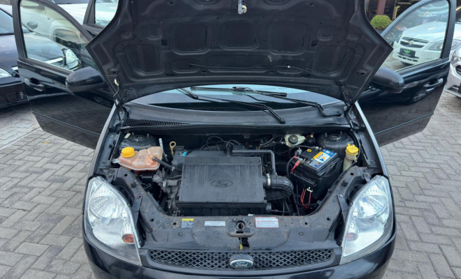 Ford Fiesta Personnalité 1.0 8V 66cv 5p 2006 Gasolina-10