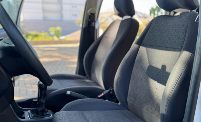 VW - VolksWagen Fox 1.6 Mi Total Flex 8V 5p 2013 Flex-7