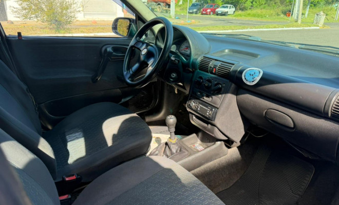 GM - Chevrolet Corsa Wind 1.0 MPF/MilleniumI/ EFI 4p 2001 Gasolina-3