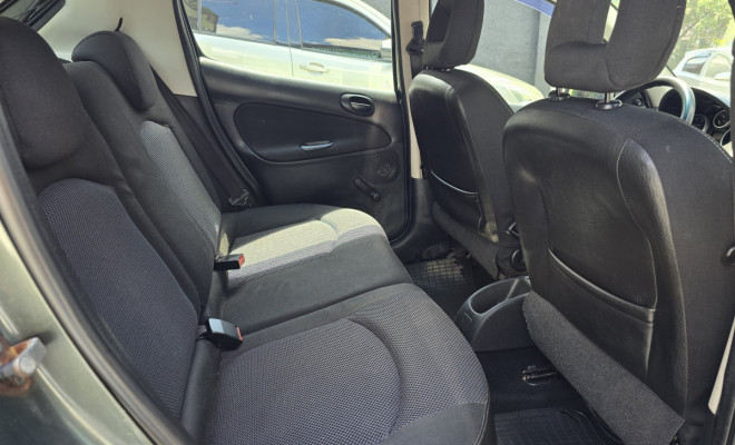 Peugeot 207 XR 1.4 Flex 8V 5p 2010 Flex-9