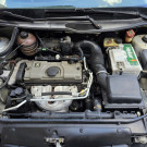 Peugeot 207 XR 1.4 Flex 8V 5p 2010 Flex-8