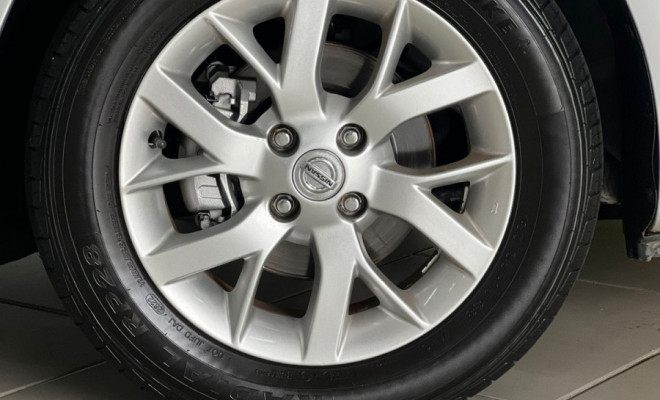 Nissan VERSA SL 1.6 16V Flex Fuel 4p Mec. 2016 Flex-7